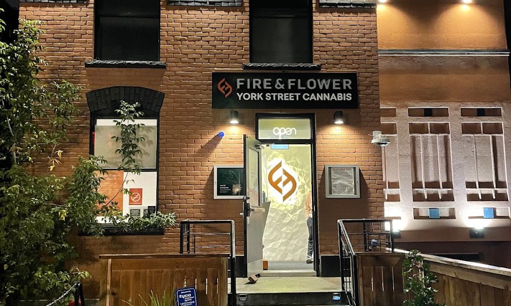 Fire & Flower | Ottawa York St | Cannabis Store
