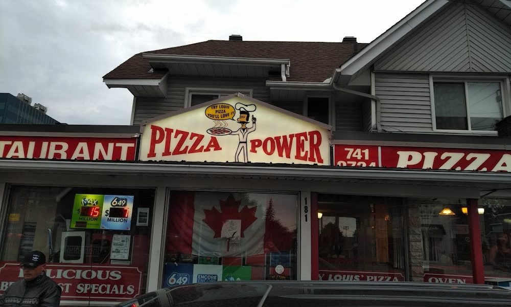 Louis Pizza (McArthur, Ottawa)
